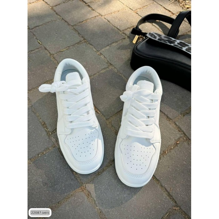 Кросівки жіночі білі натуральна шкіра 38,39,40,41р