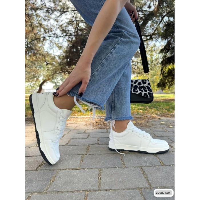 Кросівки жіночі білі натуральна шкіра 38,39,40,41р