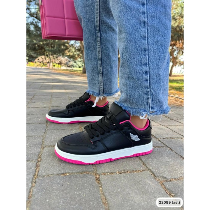 Кросівки жіночі з натуральної шкіри чорні 36,37,38,39р