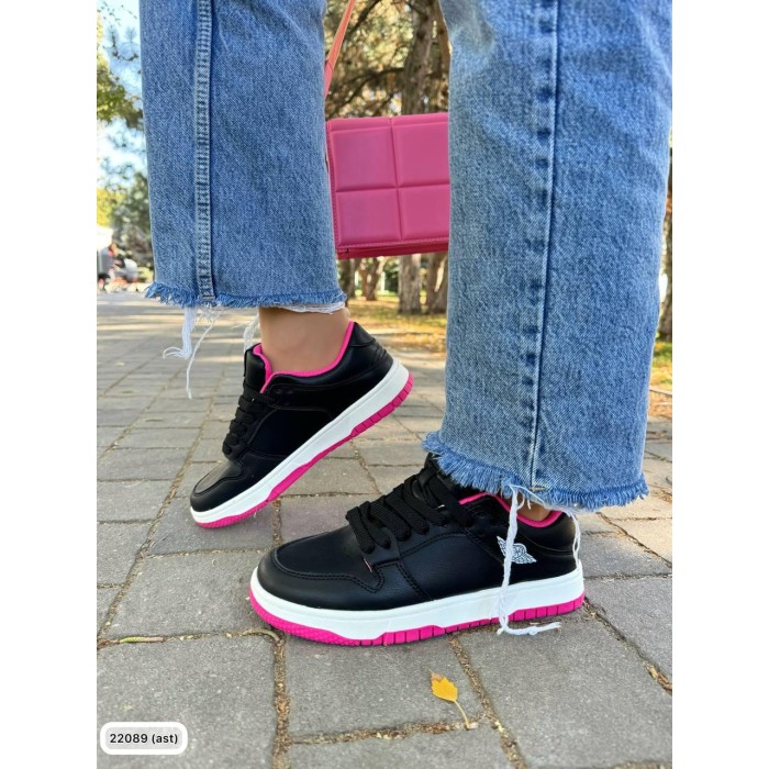 Кросівки жіночі з натуральної шкіри чорні 36,37,38,39р