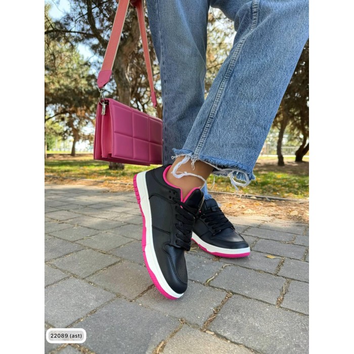 Кросівки жіночі з натуральної шкіри чорні 36,37,38,39р