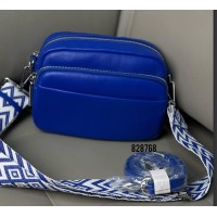 Сумка жіноча кросбоді 2 ременя натуральна шкіра Червона лак Електрик