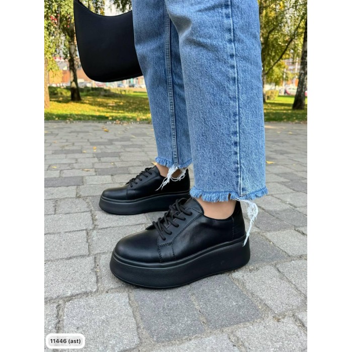 Кеди жіночі зима/дем натуральна шкіра колір Чорні 41р