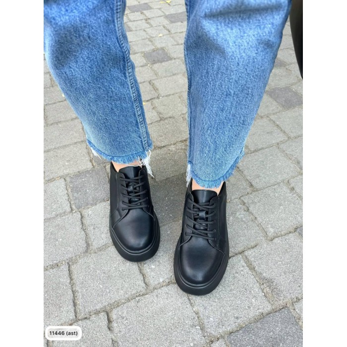 Кеди жіночі зима/дем натуральна шкіра колір Чорні 41р