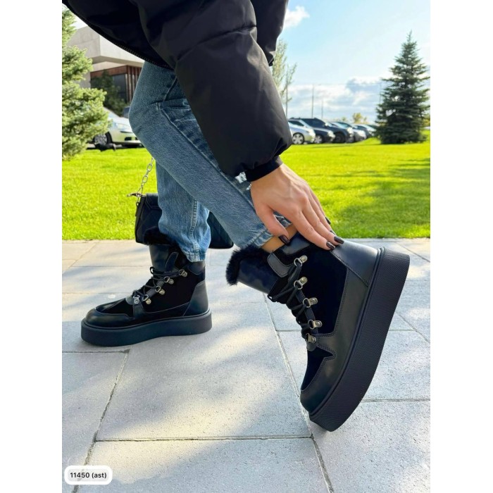 Черевики жіночі утеплені натуральна замша чорні 39,40р