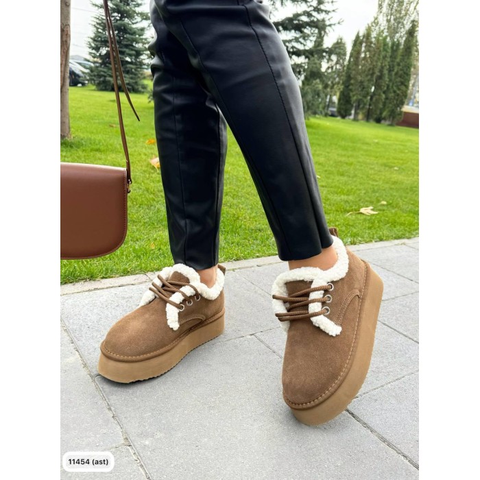 Угги женские натуральная замша цвет-рыжий зима на 35.5,36,40р.