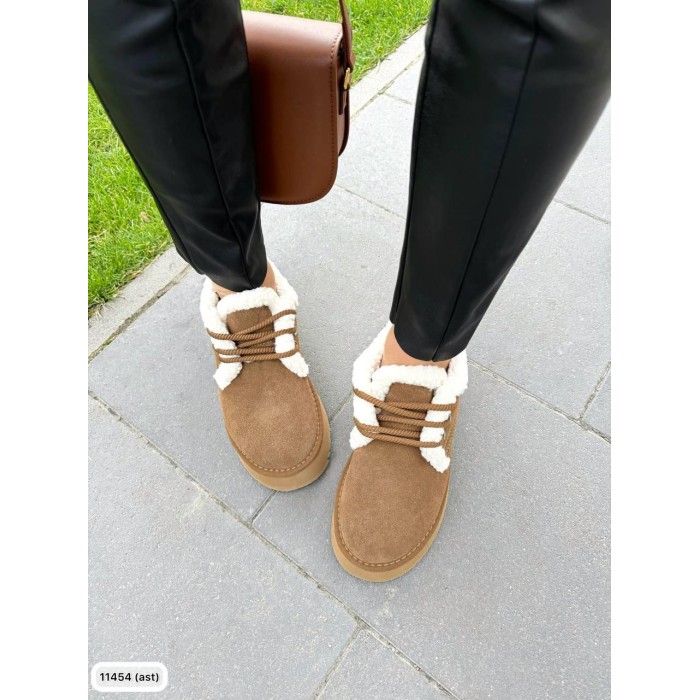 Угги женские натуральная замша цвет-рыжий зима на 35.5,36,40р.