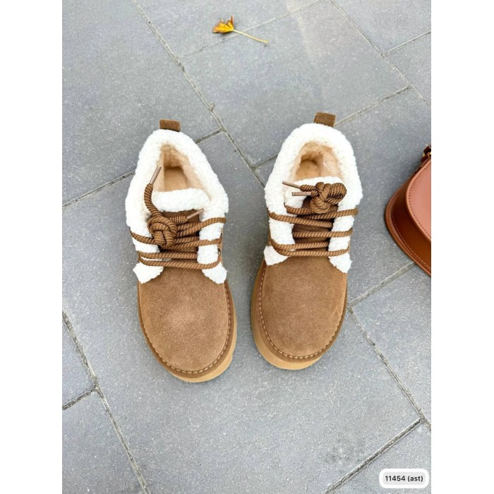 Угги женские натуральная замша цвет-рыжий зима на 35.5,36,40р.