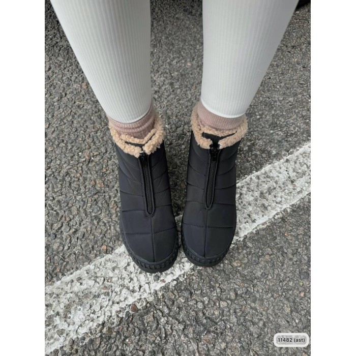 Дутики жіночі водовідштовхувальна плащівка чорні зима 36р