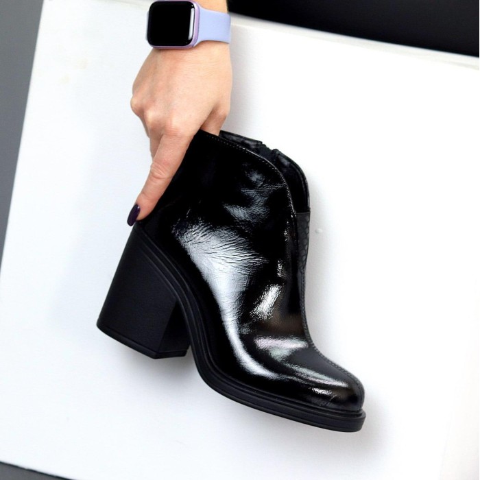 Ботильйони жіночі з натуральної шкіри коліри чорний демі 36,37р