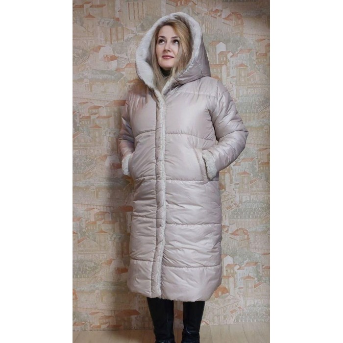 Подовжено жіноче пальто на хутрі , Колір св. беж 48р