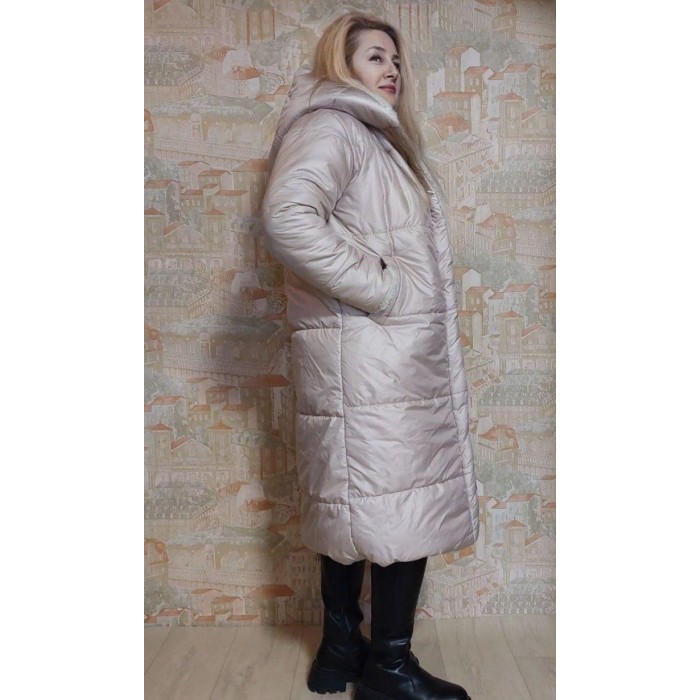 Подовжено жіноче пальто на хутрі , Колір св. беж 48р