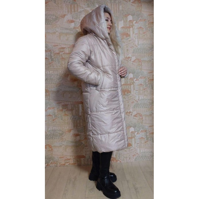 Подовжено жіноче пальто на хутрі , Колір св. беж 48р