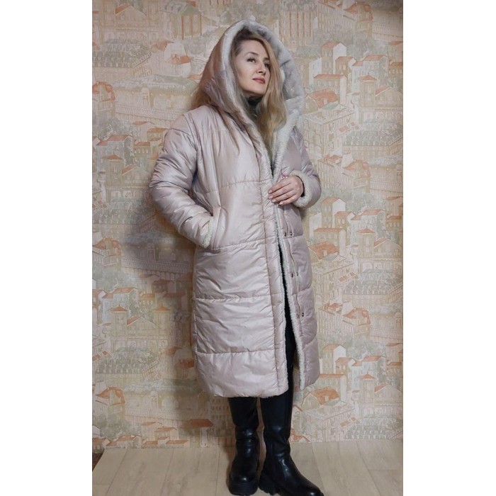 Подовжено жіноче пальто на хутрі , Колір св. беж 48р