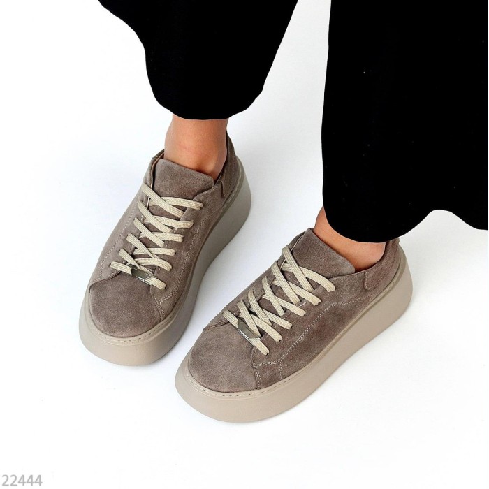 Кросівки жіночі натуральна замша колір-бежевий 40р