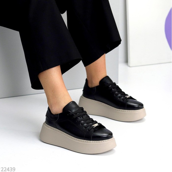 Кросівки жіночі натуральна шкіра чорні 37,38р