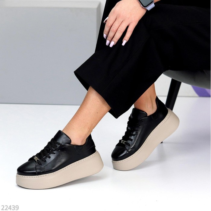 Кросівки жіночі натуральна шкіра чорні 37,38р