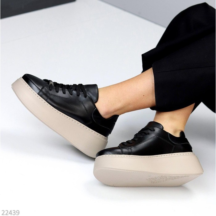 Кросівки жіночі натуральна шкіра чорні 37,38р