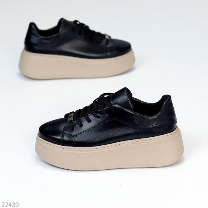 Кросівки жіночі натуральна шкіра чорні 37,38р