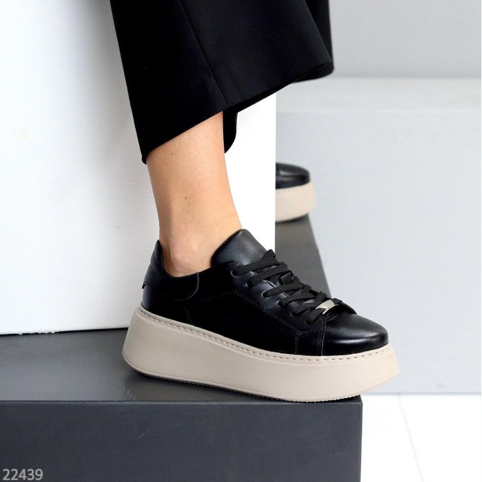 Кросівки жіночі натуральна шкіра чорні 37,38р