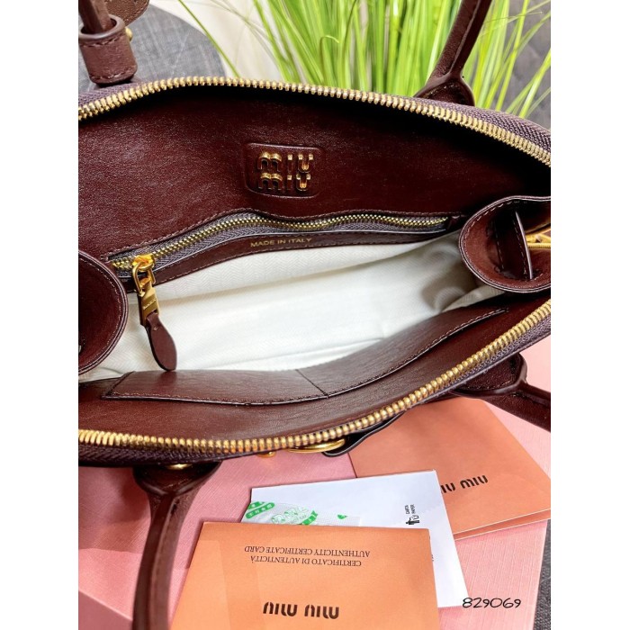 Сумка жіноча з зустрічною змійкою  натуральна шкіра Чорна, Шоколад, Бургунді