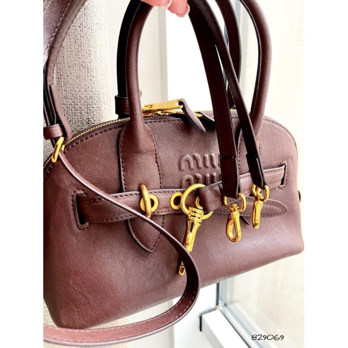 Сумка жіноча з зустрічною змійкою  натуральна шкіра Чорна, Шоколад, Бургунді