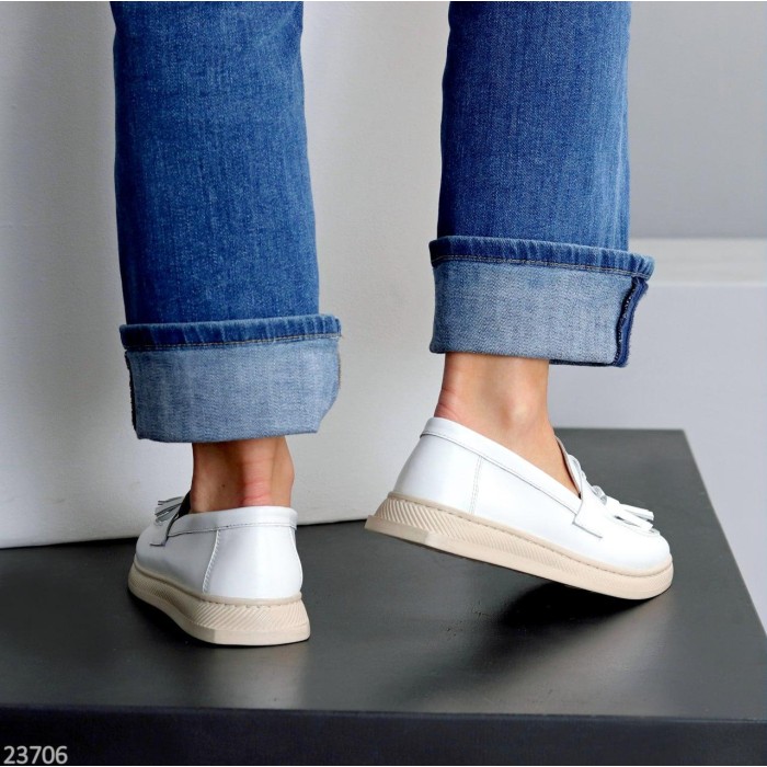 Лофери жіночі натуральна шкіра білі 38р