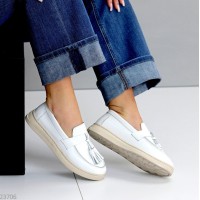 Лофери жіночі натуральна шкіра білі 38р