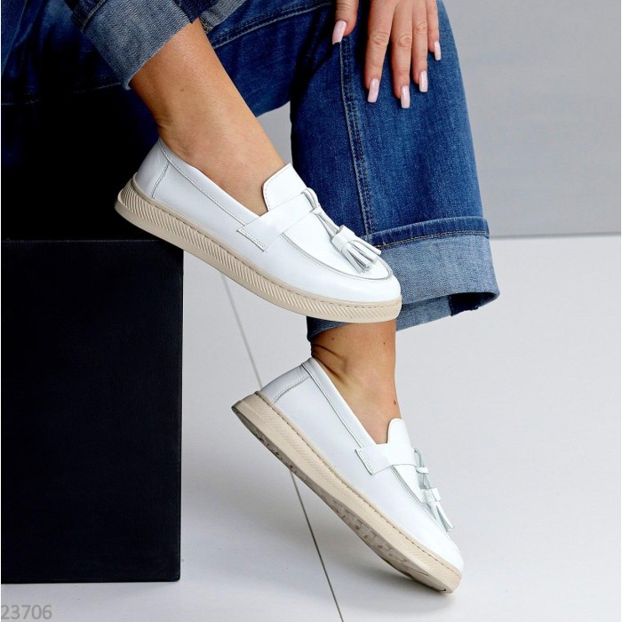 Лофери жіночі натуральна шкіра білі 38р