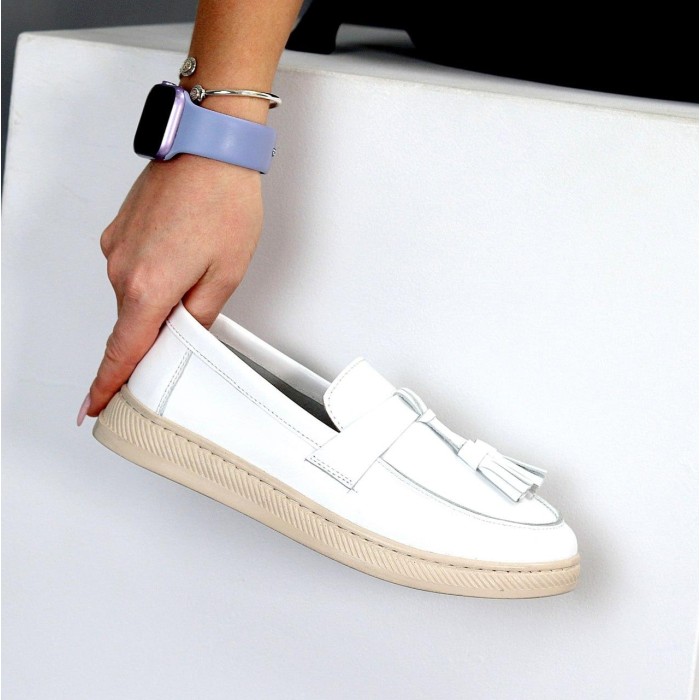 Лофери жіночі натуральна шкіра білі 38р