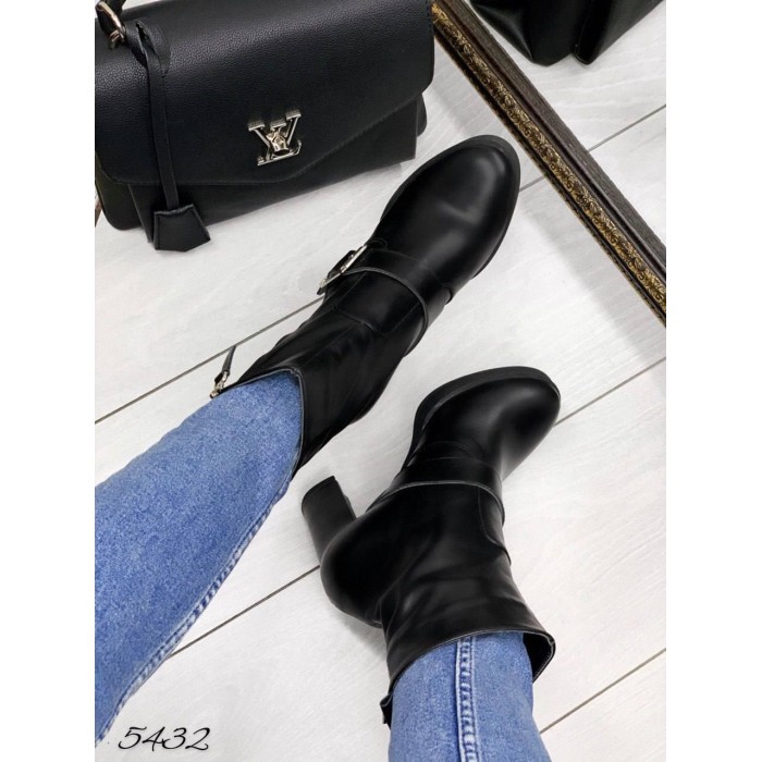 Черевики жіночі натуральна шкіра чорні демі 40р