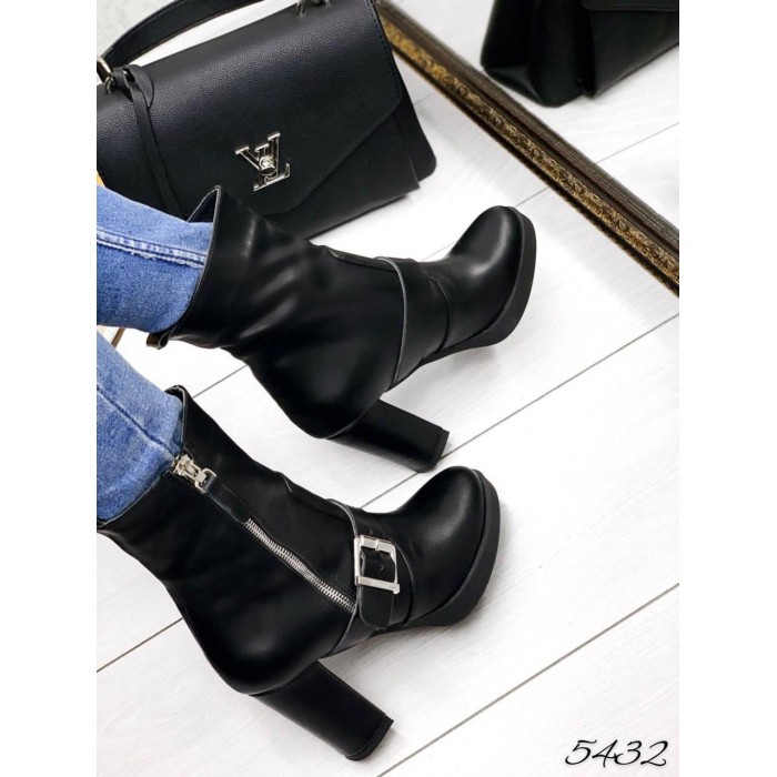 Черевики жіночі натуральна шкіра чорні демі 40р