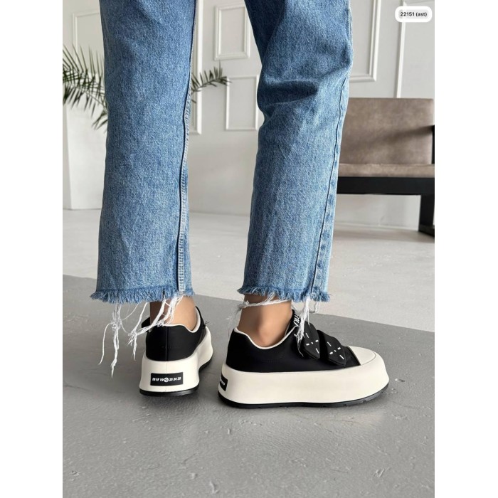 Кеди для жінок екошкіра чорно-білі на 37,39р