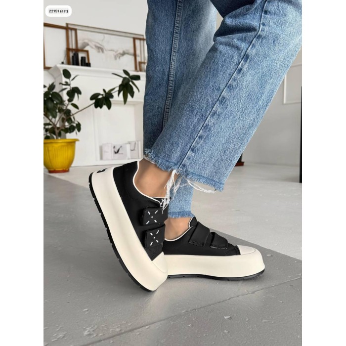 Кеди для жінок екошкіра чорно-білі на 37,39р