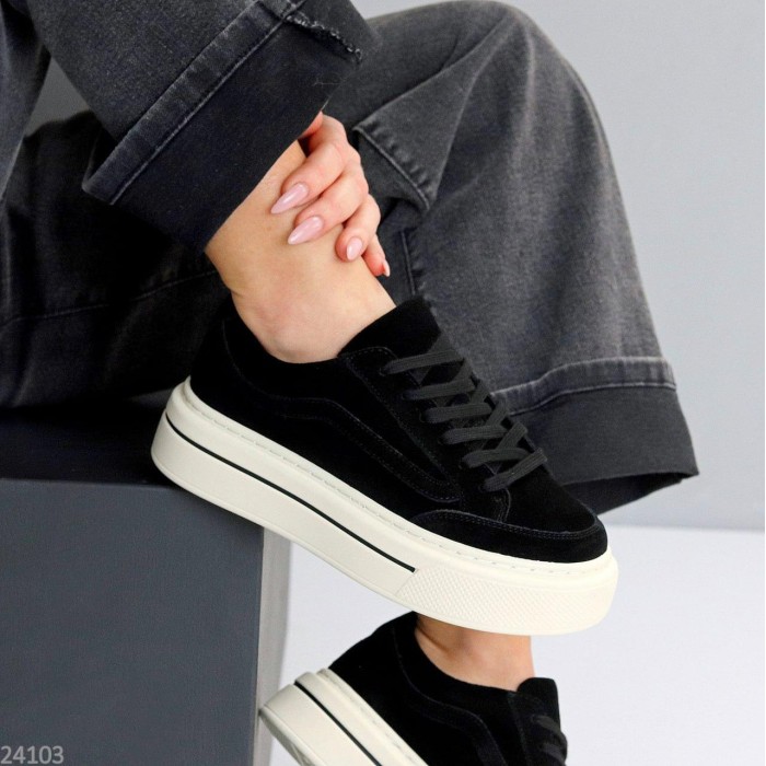 Кеди жіночі натуральна замша чорні 37,38,39,40р