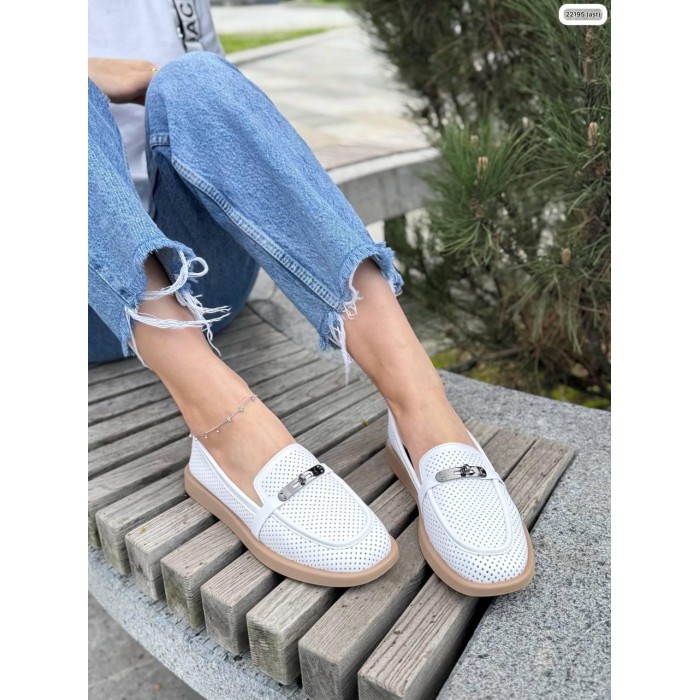 Туфлі/Лофери женские натуральна шкіра перфорація білі 36,39р