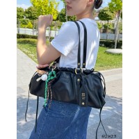 Сумка женская МиуМиу с брелком натуральная кожа Чёрная