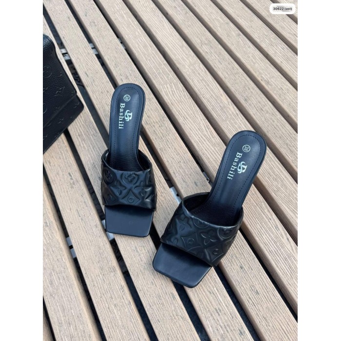 Сабо жіночі екошкіра колір чорний на 36,37р.