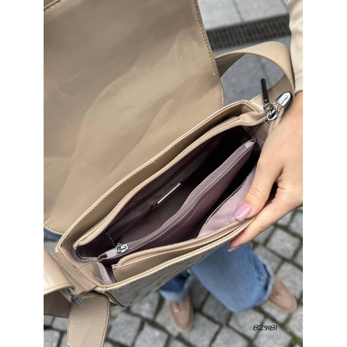 Сумка женская 2 отделения Polina лак натуральная кожа Бежевая