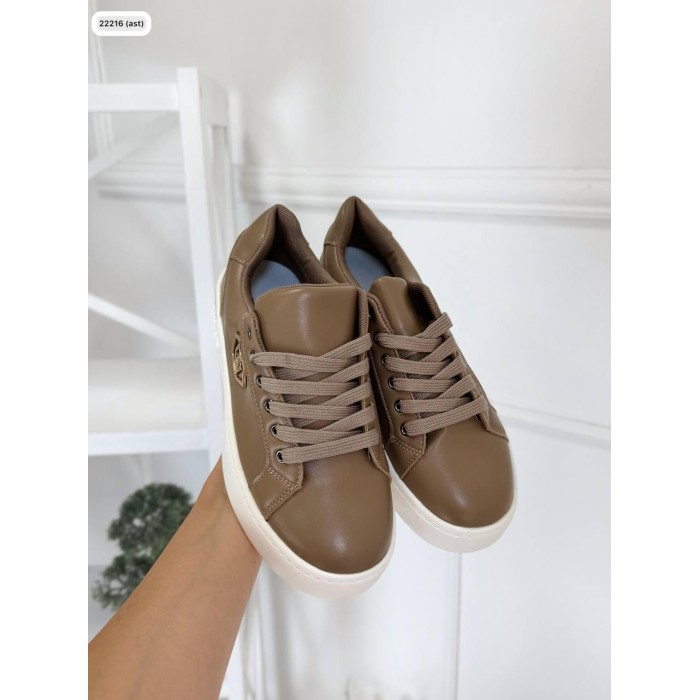 Кеди жіночі карамель натуральна шкіра на 35.5,37,38р