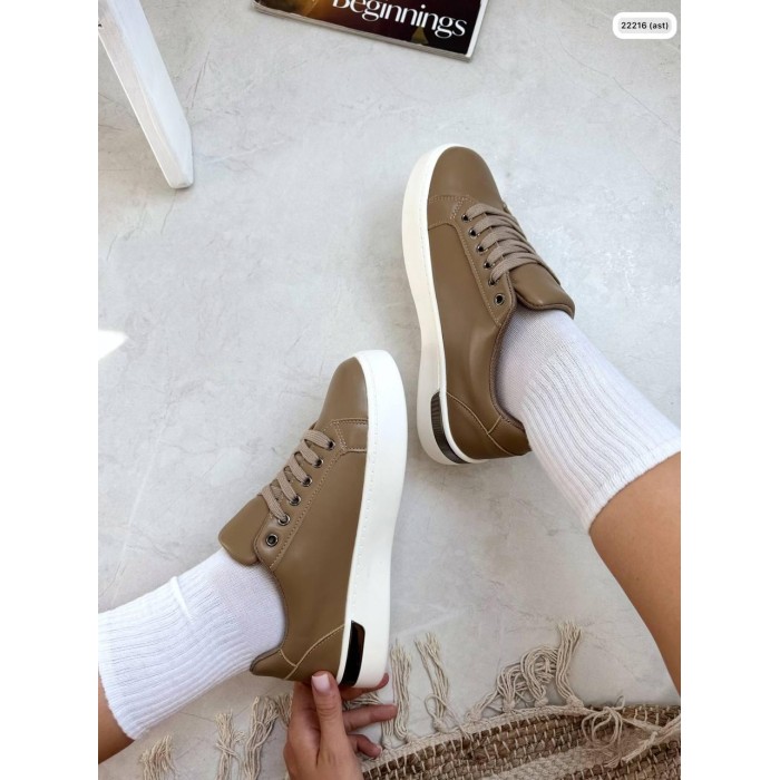 Кеди жіночі карамель натуральна шкіра на 35.5,37,38р