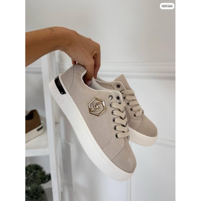 Кеди жіночі бежеві натуральна замша на 38,40р