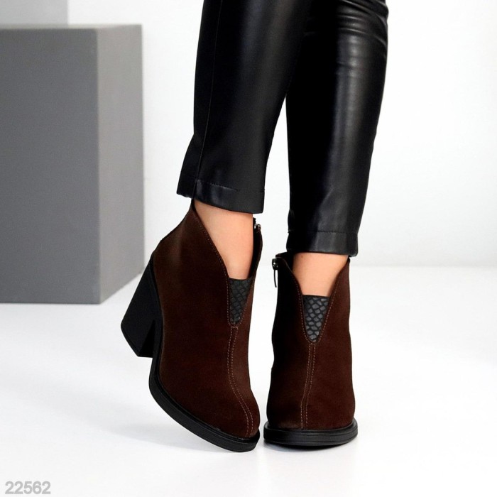 Ботильйони жіночі натуральна-замша колір-шоколад деми 37,38,39,40р