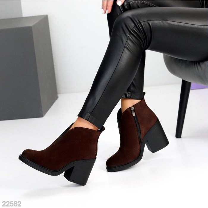 Ботильйони жіночі натуральна-замша колір-шоколад деми 37,38,39,40р