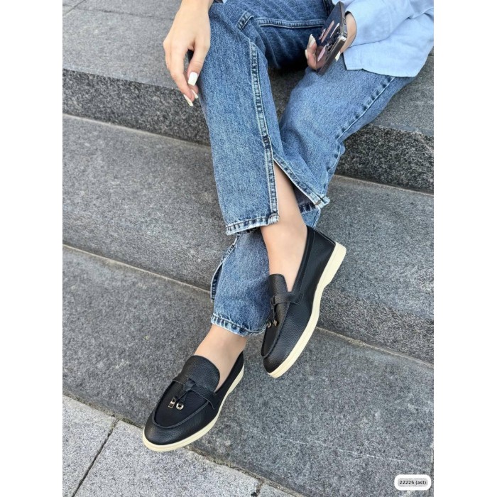 Туфлі/Лофери жіночі натуральна кожа Чорні 36,39,41р