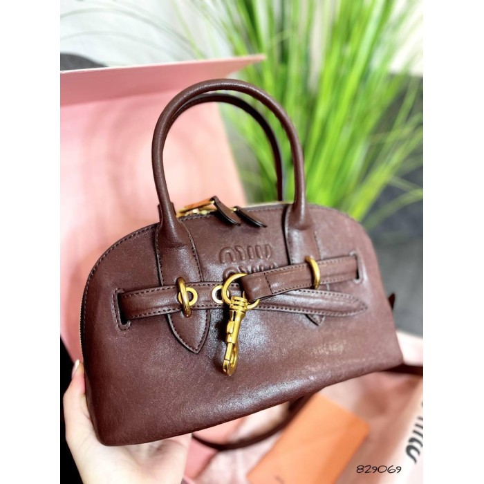 Сумка жіноча з зустрічною змійкою  натуральна шкіра Чорна, Шоколад, Бургунді Бургунди