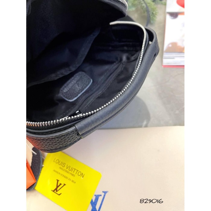 Чоловіча сумка з ручкою натуральна шкіра Чорна матова