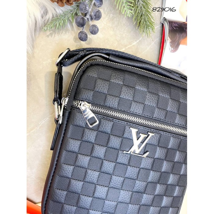 Чоловіча сумка з ручкою натуральна шкіра Чорна матова