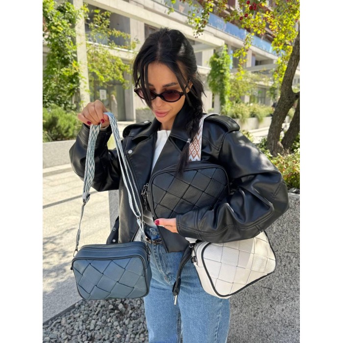 Сумка жіноча Боттега з натуральної шкіри колір: Молочний