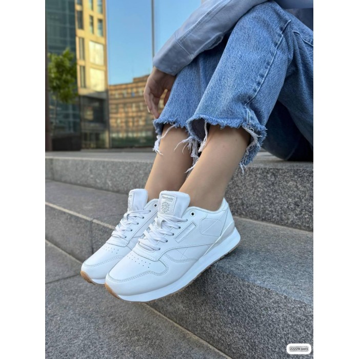 Кросівки жіночі натуральна шкіра білі 39р